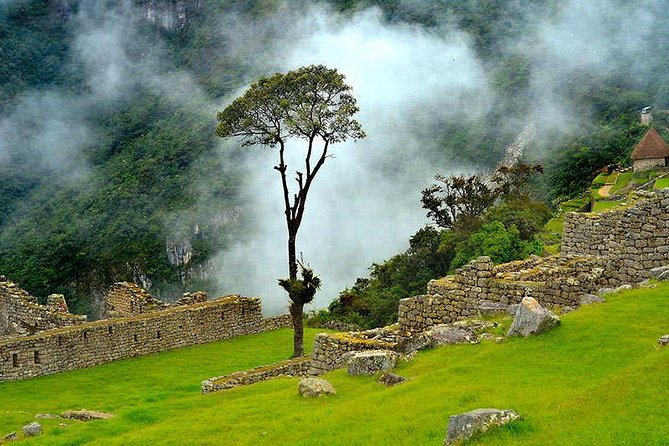 07 Day: Inca Jungle Adventure with Mountain Bike, Rafting, Zipline & Trek - Aobamba Valley walk to Aguas Calientes: sundials and control posts