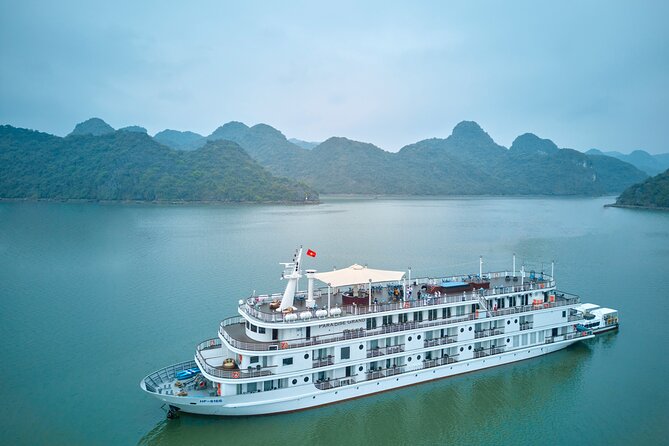 2-Day on 5-star Cruise, Lan Ha Bay | Kayak, Cycling, Live Music - Tuan Chau check-in and the speedboat hop