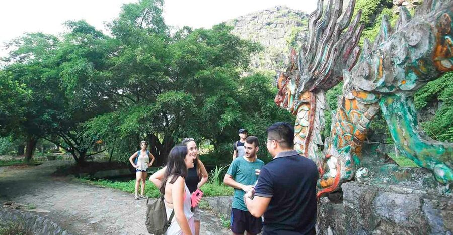 2 day Trang An - Mua cave - Cycling with Bungalow stay - Mua Cave and Dragon Mountain: Your 500-Step View Check