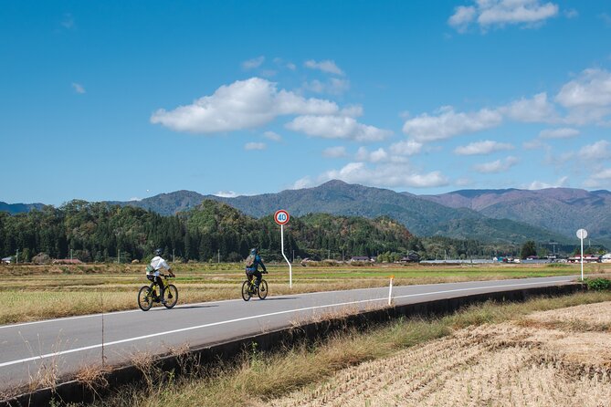 3 Hour Cycling Tour in Kakunodate - Katakurikan and the chestnut that traveled from Kyoto