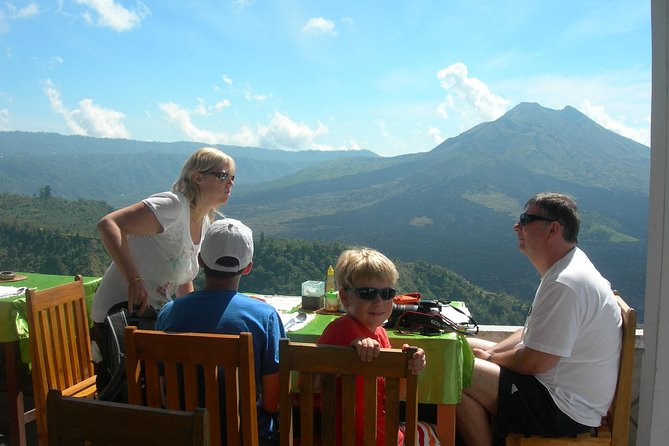 Bali Rocky cycling tour - Buffet Lunch and Bottled Water: The Part That Keeps You Comfortable