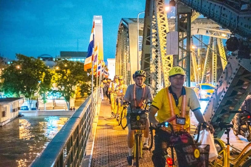 Bangkok by Night Cycling Tour with Street-food Meal - Why Bangkok Looks Different After Dark