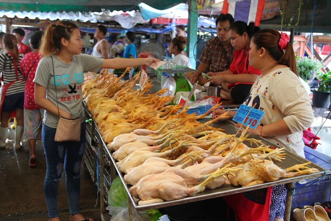 Bangkok's Green Lung Jungle Cycling Adventure Tour - Guide quality makes or breaks this kind of day