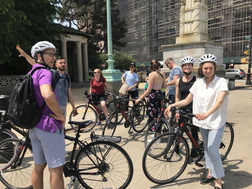 Brooklyn: Half-Day Cycling Tour - Grand Army Plaza and Prospect Park: the cycling paradise stretch