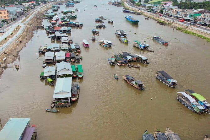 Cai Rang Floating Market Tour & Rural Cycling - Stop 3: Cycling rural roads to An Bình fruit farm