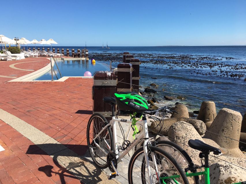 Cape Town Guided City Cycling Heritage Tour - Private Tour - Bo-Kaap: colorful streets, Cape Malay food, and a traditional snack stop
