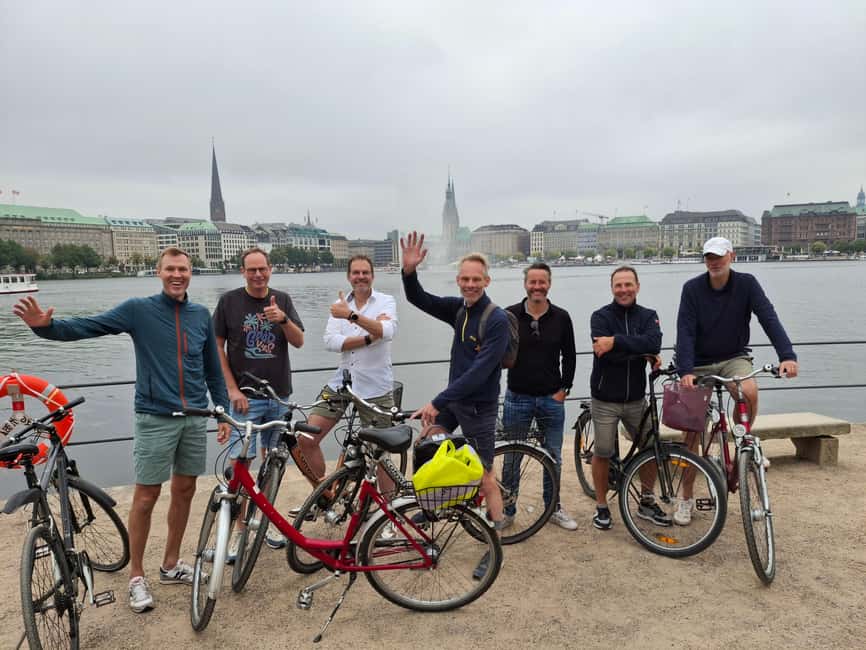 Celebs, Waterfronts and Nature Cycle Tour - Hamburg by bike: why Außenalster feels special