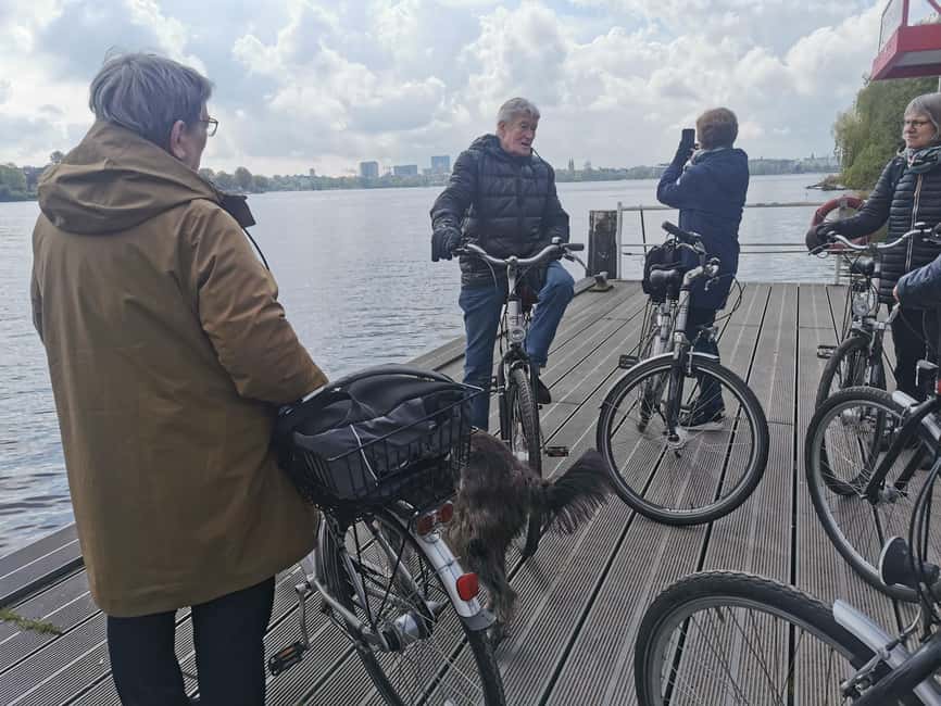 Celebs, Waterfronts and Nature Cycle Tour - Winterhuder Stadtpark and Stadtparksee: where the city slows down