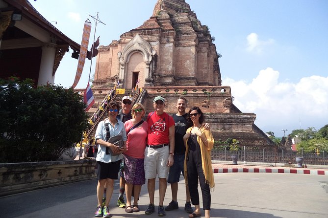 Chiang Mai City Culture Half-Day Cycling Tour - Stop 1: Wat Chedi Luang Varavihara—temple scale and atmosphere