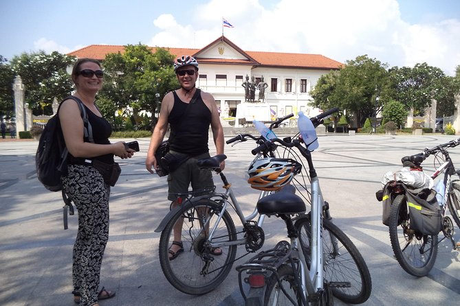 Chiang Mai City Culture Half-Day Cycling Tour - The craft stop: a local silversmith you can’t replicate from a photo