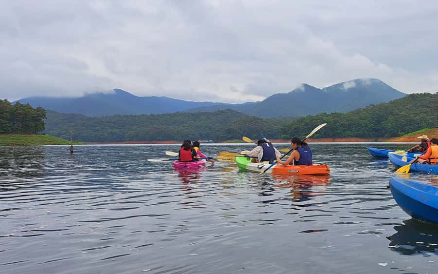 Chiang Mai: Sticky waterfall, lake kayak and cycling tour - Getting to Mae Taeng: pickup and pacing that matters
