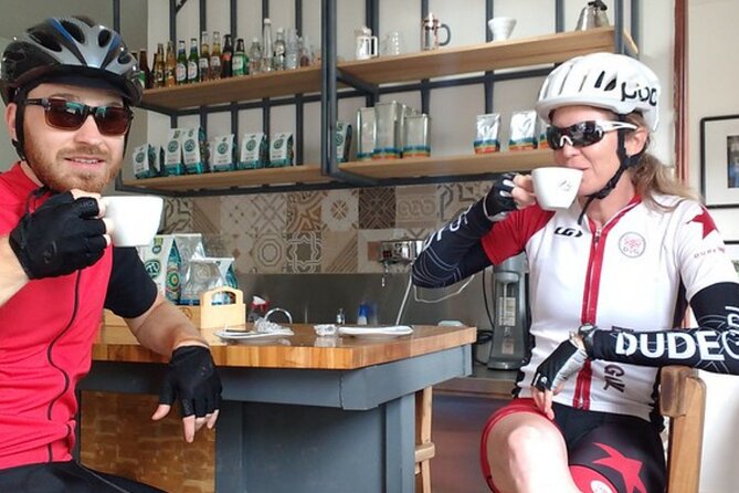 Colombia cycling trip - The guide team and the pace: what “support” means here