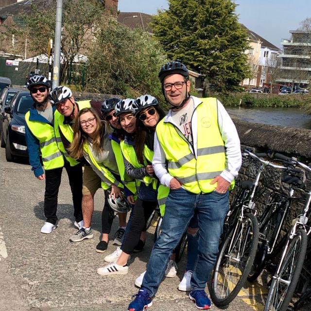 Cork: Cork City Cycle Tour - Regular Bike - The River Lee effect: scenery you get without detours