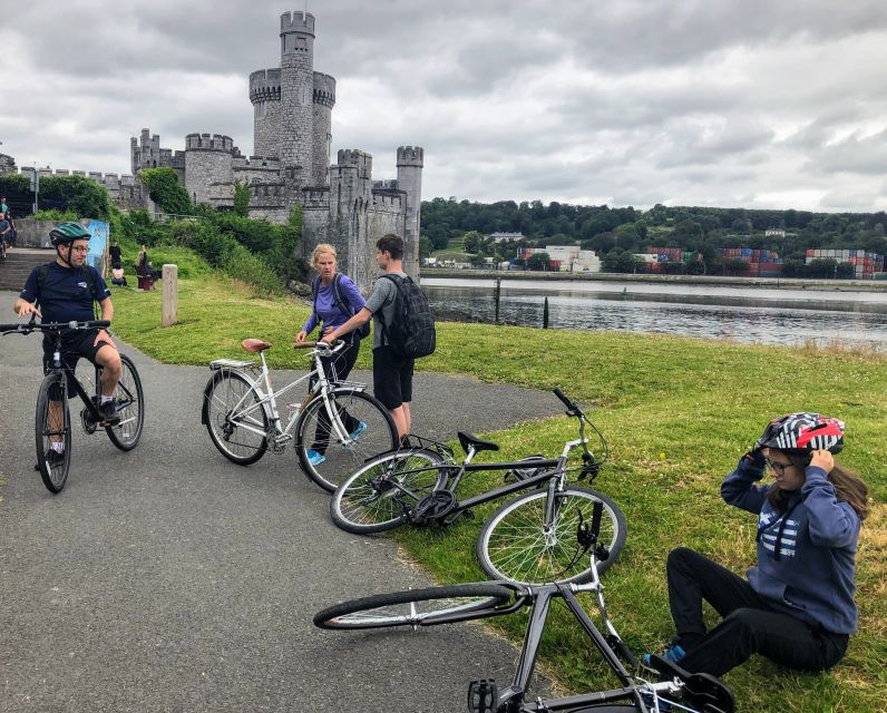 Cork: Cork City Cycle Tour - Regular Bike - Bikes, helmets, and how safe feels in practice