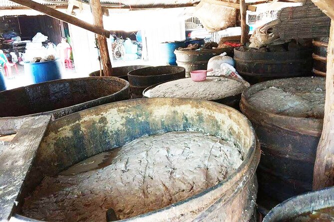 Cultural Cycling Tour - half day (8:00-11:30) - Wat Samrong Knong: oldest pagoda vibes plus rice-paper making