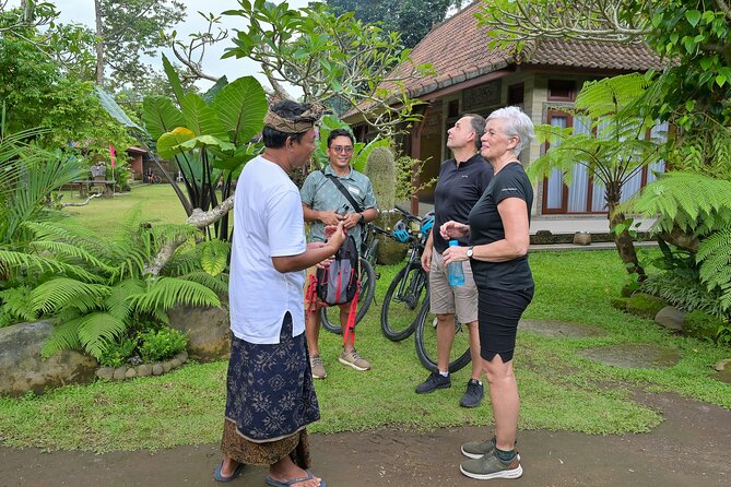 Cycling and Cooking Class in Ubud - Cooking class at Pak Wayan’s home: what you’re actually learning