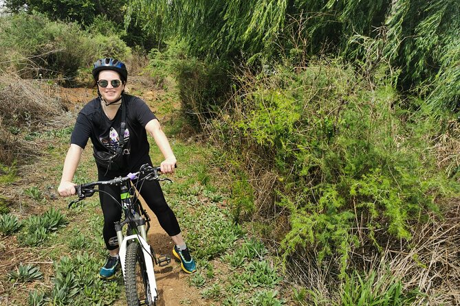 Cycling in a Forest close to Johannesburg and Pretoria - Cycling in Pretoria forests with guide Shane on tap