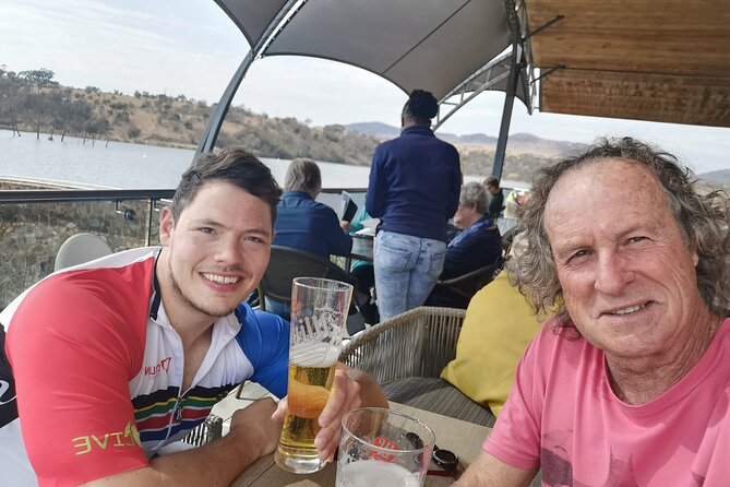 Cycling in a Forest close to Johannesburg and Pretoria - Pickup and WiFi: making the day start smooth