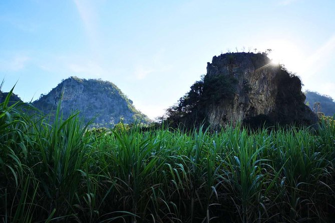 Cycling in rural Kanchanaburi area - The pace, time window, and what to wear