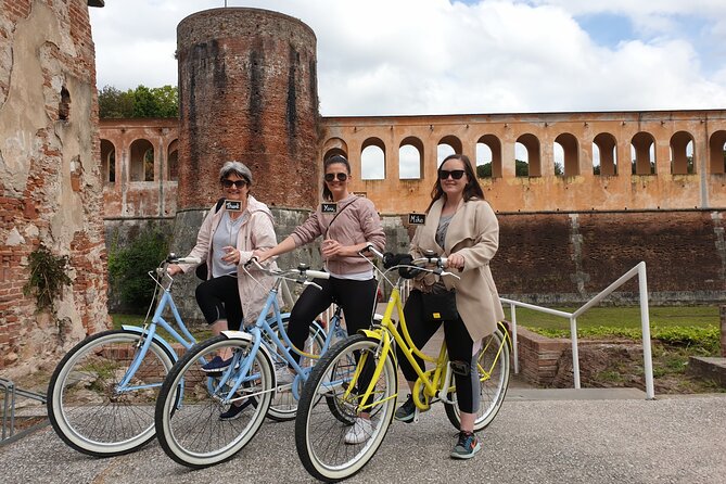 Cycling Pisa highlights & hidden treasures - half day tour - Meeting at Pisa Centrale and handling bikes without stress