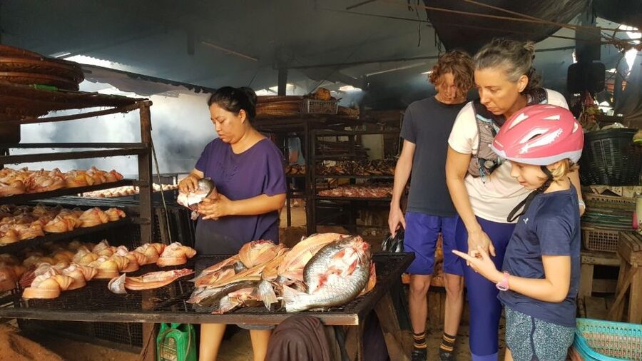 Cycling Sukhothai Full Day Countryside Tour - Meeting the people: your guide’s explanations and small extras