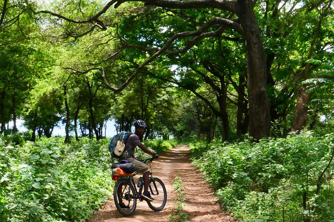 Cycling through the TPC plantations - Planters restaurant lunch: why an included meal is more valuable than it sounds