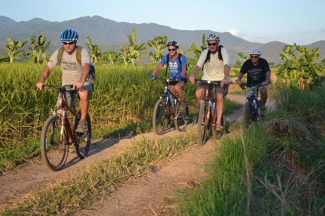 Cycling tour and Buatong waterfall - Mae Taeng Valley by bike: the rural Chiang Mai side most people miss