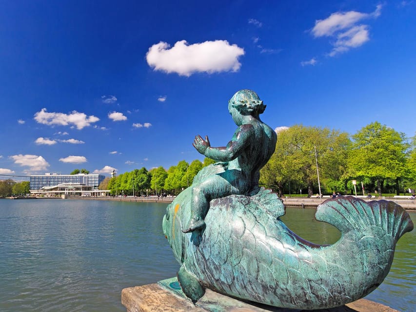 Cycling tour through the green Hannover - Herrenhausen Gardens and the Maschsee connection: iconic Hannover, on wheels