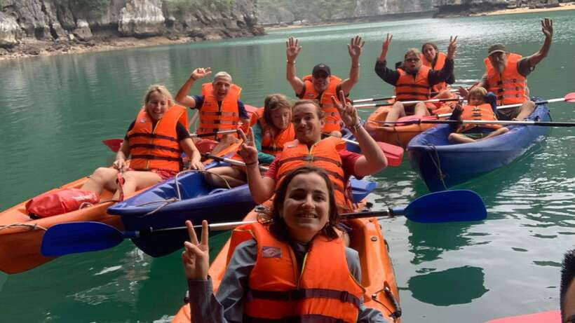 Đảo Cát Bà : 1Day Kayaking,Swimming,Cycling,Snorkeling,Lunch - Lan Ha Bay scenery with limestone islets (turtle, toad, candle)