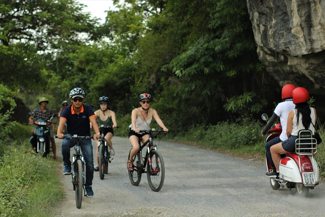 Discover Trang An Natural World Heritage, Bich Dong Pagoda, Cycling Day Tour - Hanoi pickup to Ninh Binh: the start matters more than you think