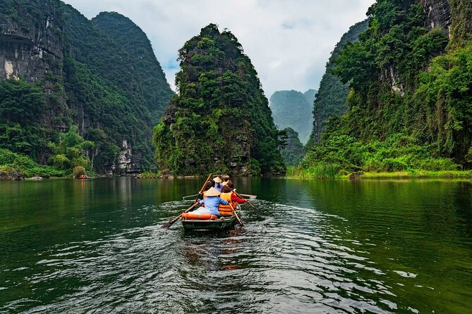 Discover Trang An Natural World Heritage, Bich Dong Pagoda, Cycling Day Tour - Bich Dong Pagoda at 11:30: calm views plus context you’ll actually use