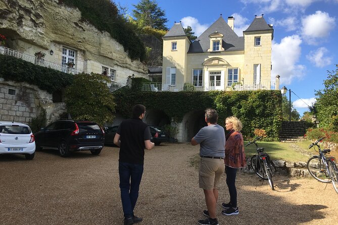 E-bike Cycling and Wine in Saumur France - Lunch and Chateau de Targe: family stories and an old wine press