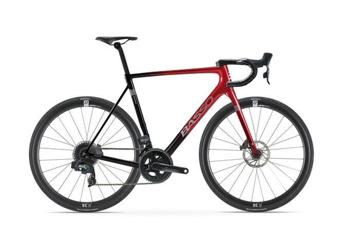 E-bike rental - Road bike - Mountain bike - Why this rental works so well for a one-day bike day