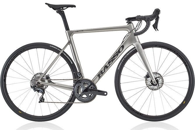 E-bike rental - Road bike - Mountain bike - E-bike, road bike, or mountain bike: picking the right power for your day