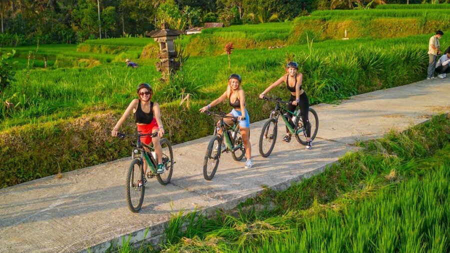 E-Bike: Ubud Rice Terraces & Traditional Villages Cycling - What to bring (so the day stays easy)