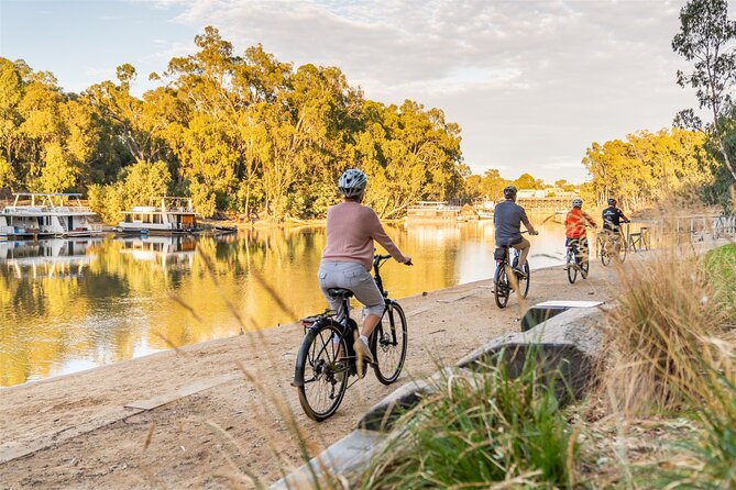 Echuca Guided E-Bike Cycling Tour - Start at Murray Esplanade: finding the ride fast