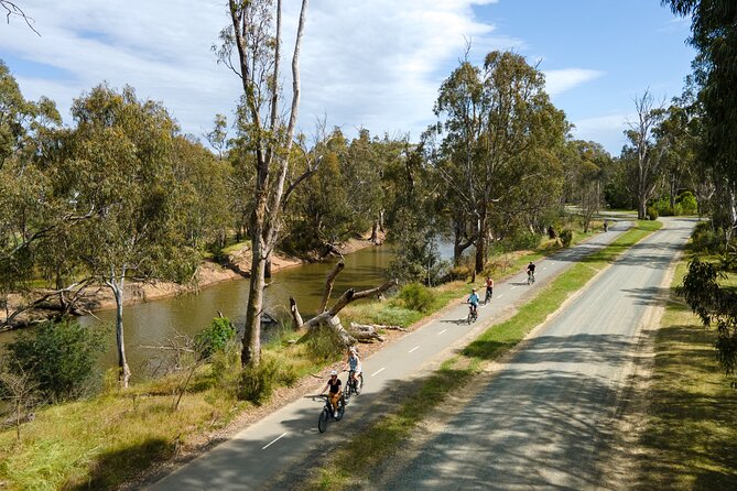 Echuca Guided E-Bike Cycling Tour - Riding the Murray and Campaspe rivers in one smooth swing