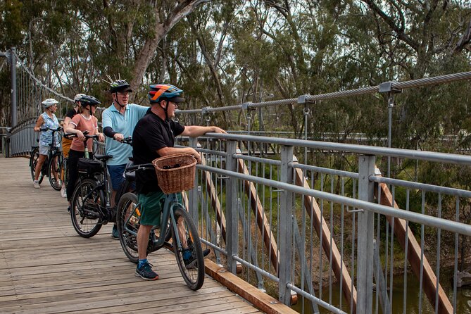 Echuca Guided E-Bike Cycling Tour - Timing and pace: a 1 hour 30 minutes sweet spot