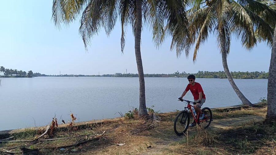 Fort Kochi Beach and Backwater eBike/Cycling Tour (Half Day) - Kannamali village and beach: where the coastline feels lived-in
