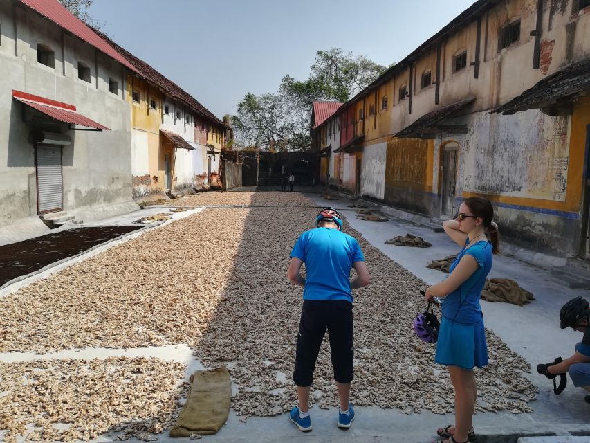 Fort Kochi Heritage Day Cycling Tour - Ginger warehouse: a practical pause in the middle of sightseeing