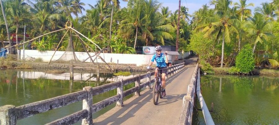 Fort Kochi Heritage Day Cycling Tour - Meeting point, bike setup, and how the 3 hours are paced