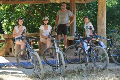 From Chiang Mai: Mae Taeng Valley and Waterfalls Cycle Tour - Wat Ban Den Temple: where the morning slows down