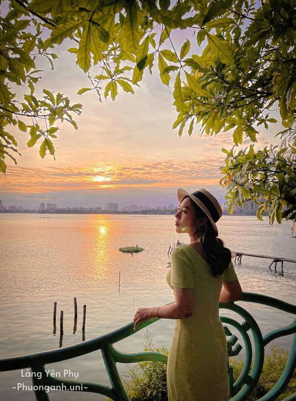 From Hanoi: City Sightseeing Cycling Panoramic Tour By Cyclo - Opera House to Cathedral Church: quick hits of French-style architecture
