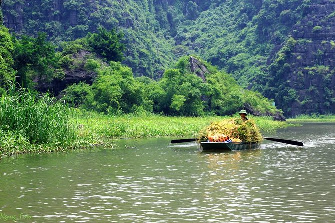 From Hanoi: Hoa Lu - Tam Coc boating - Cycling & Mua Cave visit - Stop 4: Optional cycling near Tam Cốc and Bích Động area