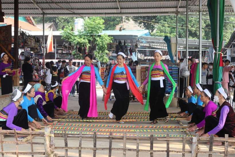 From Hanoi: Mai Chau Valley Day Trip with Cycling - Getting There: The Full 16-Hour Rhythm (and How It Feels)