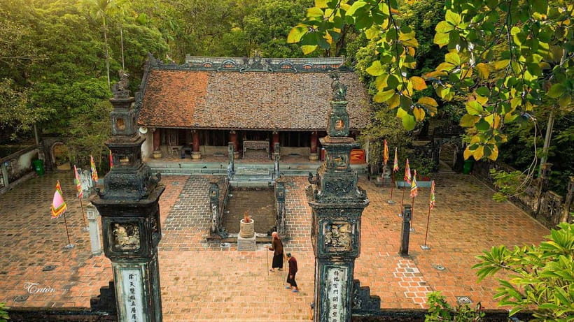 From Hanoi: Ninh Binh Trip with Cycling & Buffet Lunch - Lunch at about 12:00–12:30: Vietnamese buffet with vegetarian options