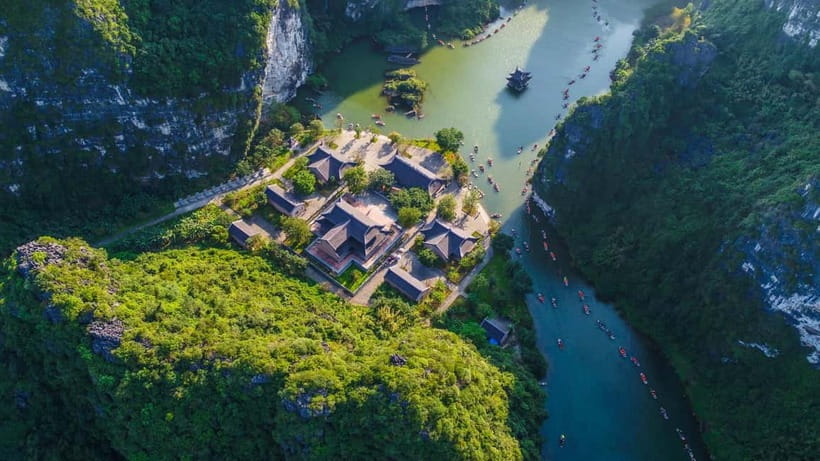 From Hanoi: Ninh Binh Trip with Cycling & Buffet Lunch - Hoa Lu Ancient Town: temples of King Dinh and King Le