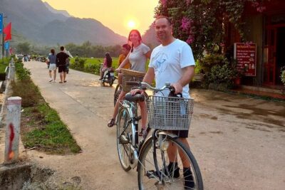 Full-Day Cycling & Handcraft Workshop in Mai Chau Valley - Meeting the White Thai weaving world in Na Phon