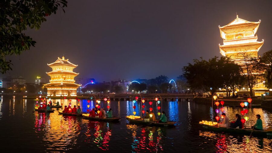 Ha Noi: HOA LU-TAM COC-MUA CAVE ,Buffet Lunch & Cycling - Buffet lunch at Ninh Binh Excursion Restaurant: what’s included and why it matters