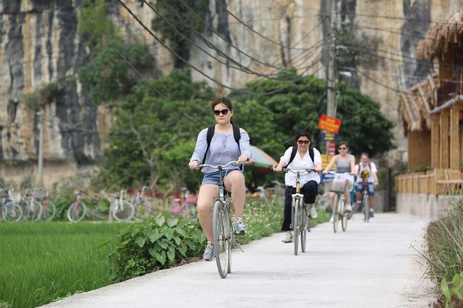Ha Noi: HOA LU-TAM COC-MUA CAVE ,Buffet Lunch & Cycling - Price and value: is $48 a fair deal?